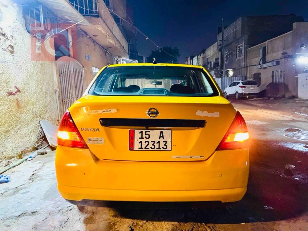 نيسان فيرسا